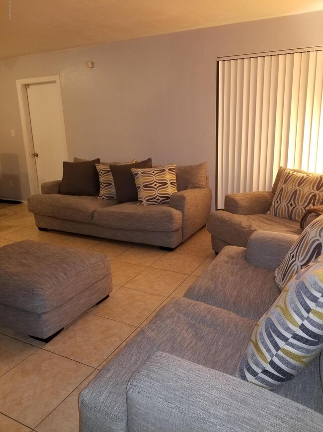 1043 Myrtle Ln, Cocoa, FL 32922 - photo 5