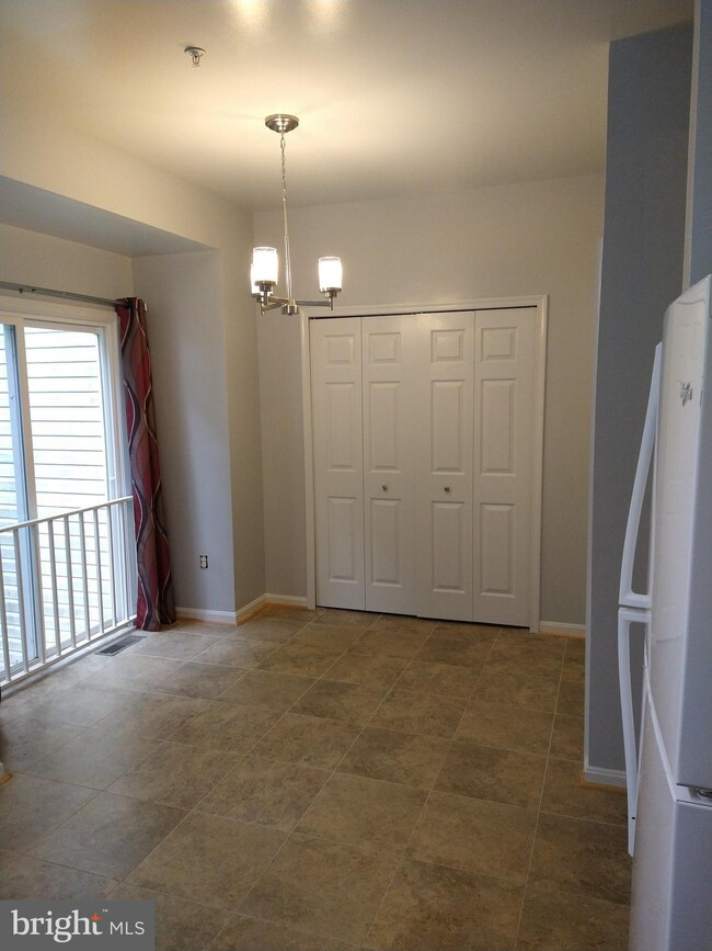 12305 Castlewall Ct, Bowie, MD 20720 - photo 7