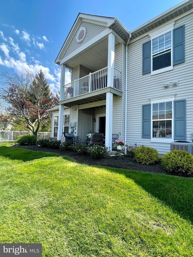 901A Oliphant Ln, Mount Laurel, NJ 08054 - photo 2