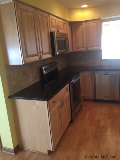 25 Highpointe Dr, Troy, NY 12182 - photo 6