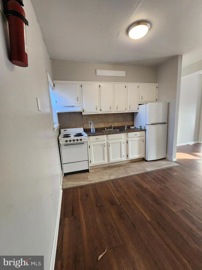 423 E 9th St unit A, Wilmington, DE 19801 - photo 3