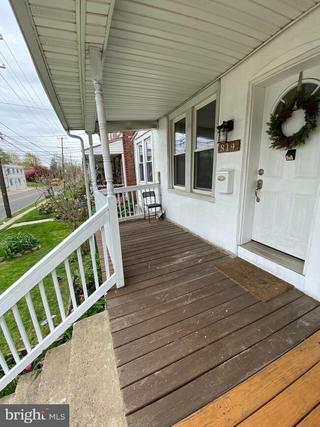814 Clifton Ave, Darby, PA 19023 - photo 3