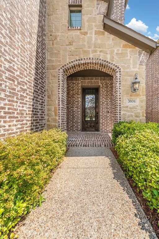 3804 South Brookridge Ct, Bedford, TX 76021 - photo 3