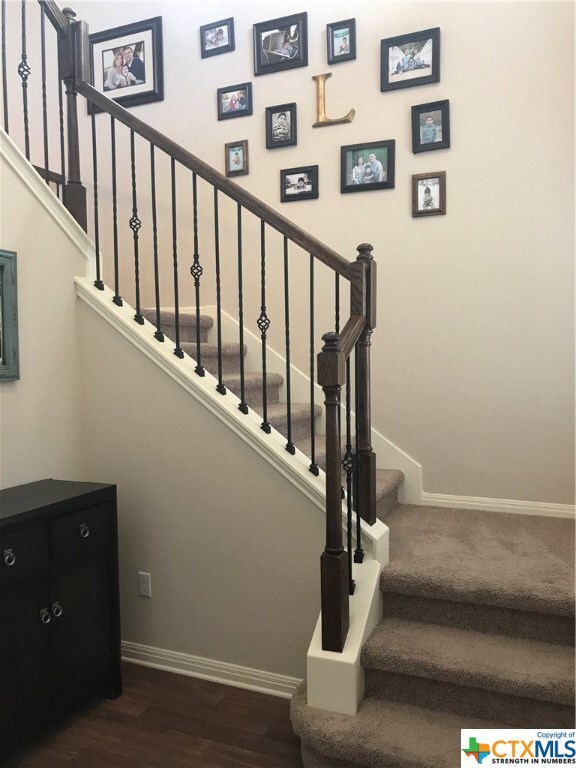 137 Fort Griffin Dr, San Marcos, TX 78666 - photo 4