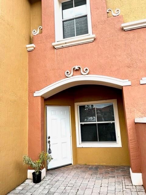 785 SW 107th Ave, Pembroke Pines, FL 33025 - photo 3