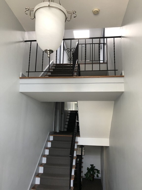 905 Locust St unit 7, Fall River, MA 02720 - photo 4