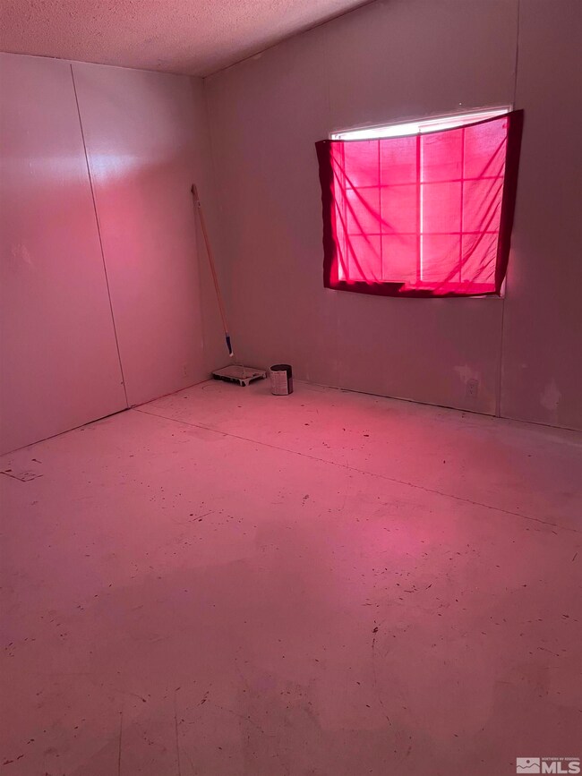 645 Verwolf Dr, Winnemucca, NV 89445 - photo 3