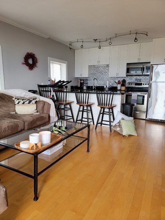 386 E 8th St unit 7, Boston, MA 02127 - photo 3