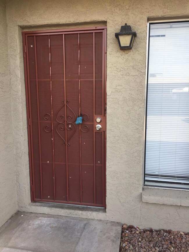 2309 N 28th St unit 2, Phoenix, AZ 85008 - photo 2