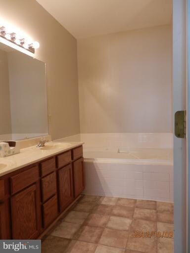 11201 Kenyon Ln, Fredericksburg, VA 22407 - photo 4