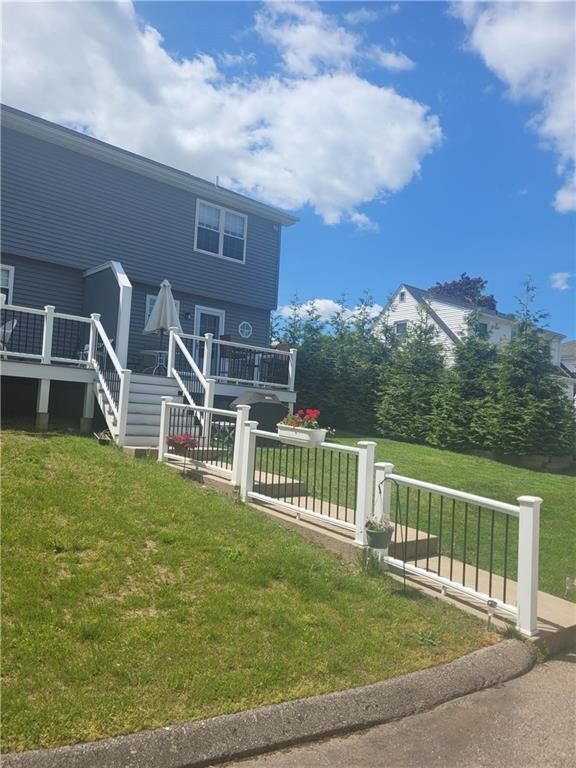 32 East Ave unit B, Westerly, RI 02891 - photo 4