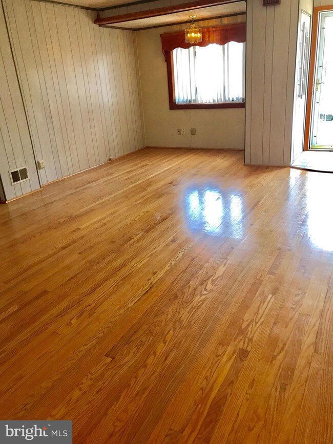 2213 Seneca Rd, Wilmington, DE 19805 - photo 6