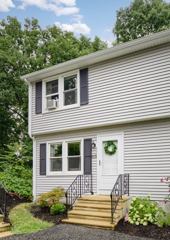 270 Sunderland Rd unit 103, Worcester, MA 01604 - photo 2