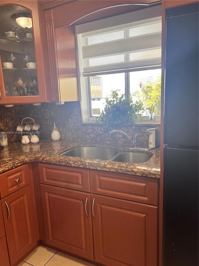 5738 W 26th Ave unit 5738, Hialeah, FL 33016 - photo 2