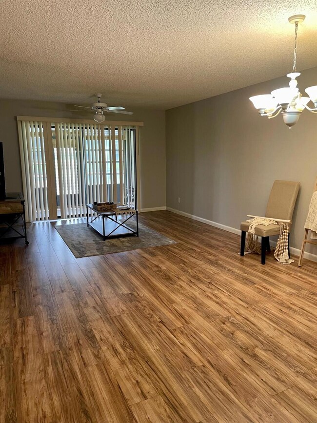 1271 SE Parkview Place unit H4, Stuart, FL 34994 - photo 4