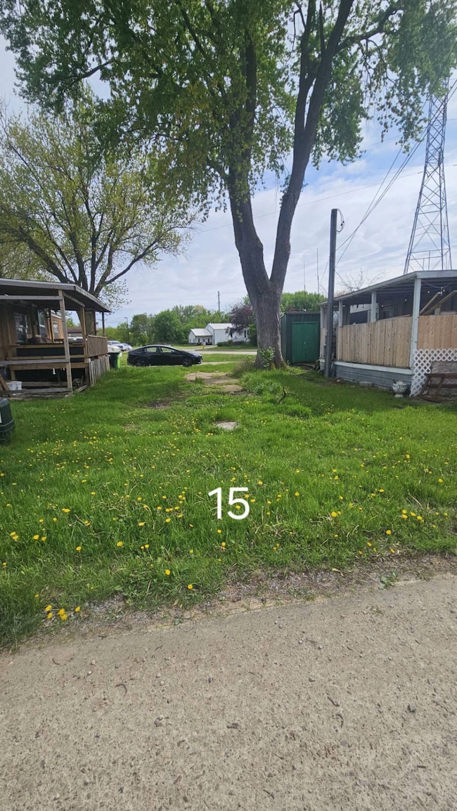 W 6384 Oakwood Dr, Fond Du Lac, WI 54937 - photo 2