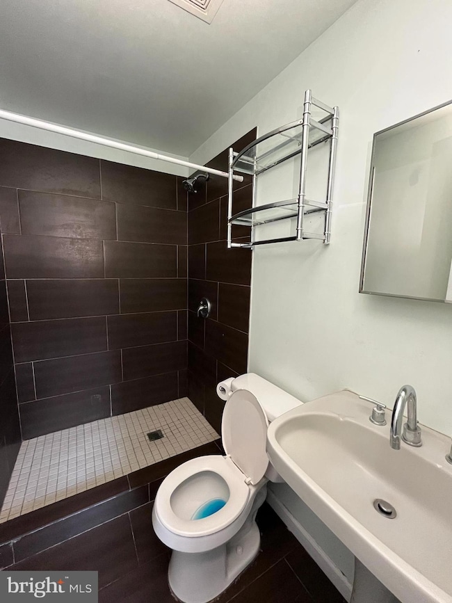 425 N 41st St unit 2ND FL FRONT, Philadelphia, PA 19104 - photo 6