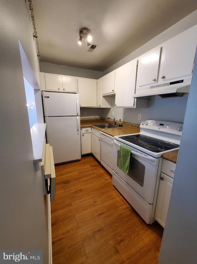 609 Hudson Ave, Takoma Park, MD 20912 - photo 6