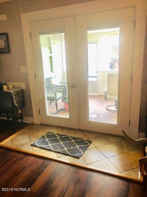 Harper farm Dining Rm Doors