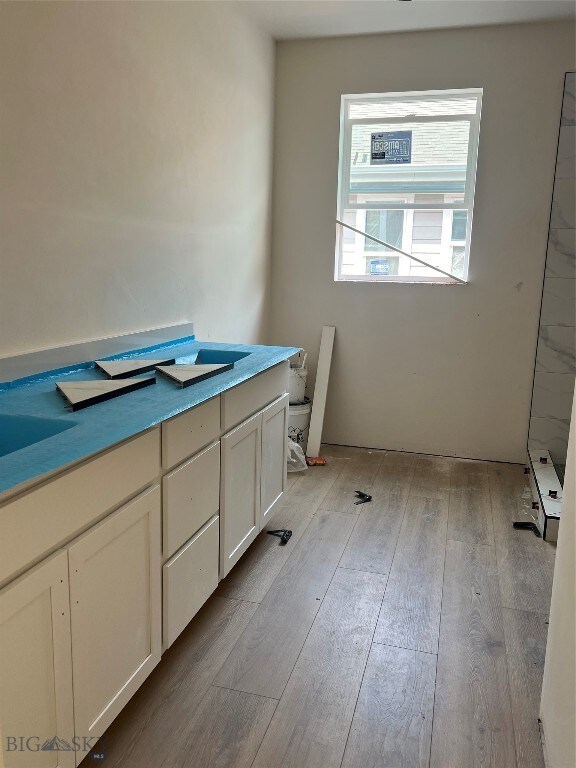 Double sink in primary bathroom
