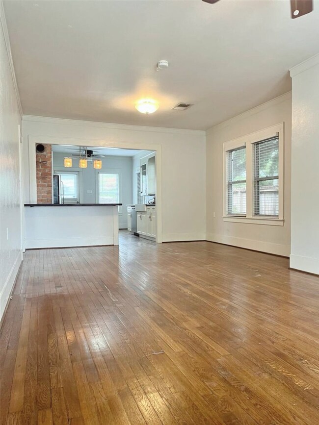 1142 Dunbar St, Houston, TX 77009 - photo 5