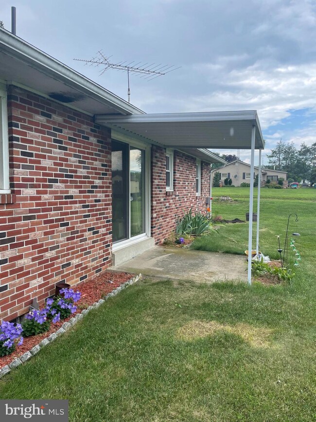 6709 Town Dr, Saint Thomas, PA 17252 - photo 7