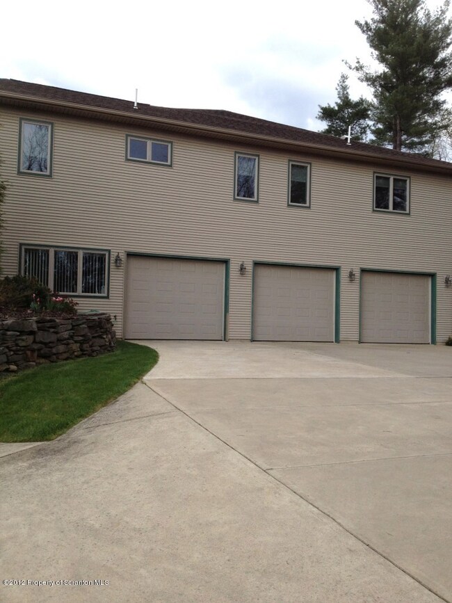 4 Fern Ridge Ct, Shavertown, PA 18708 - photo 4