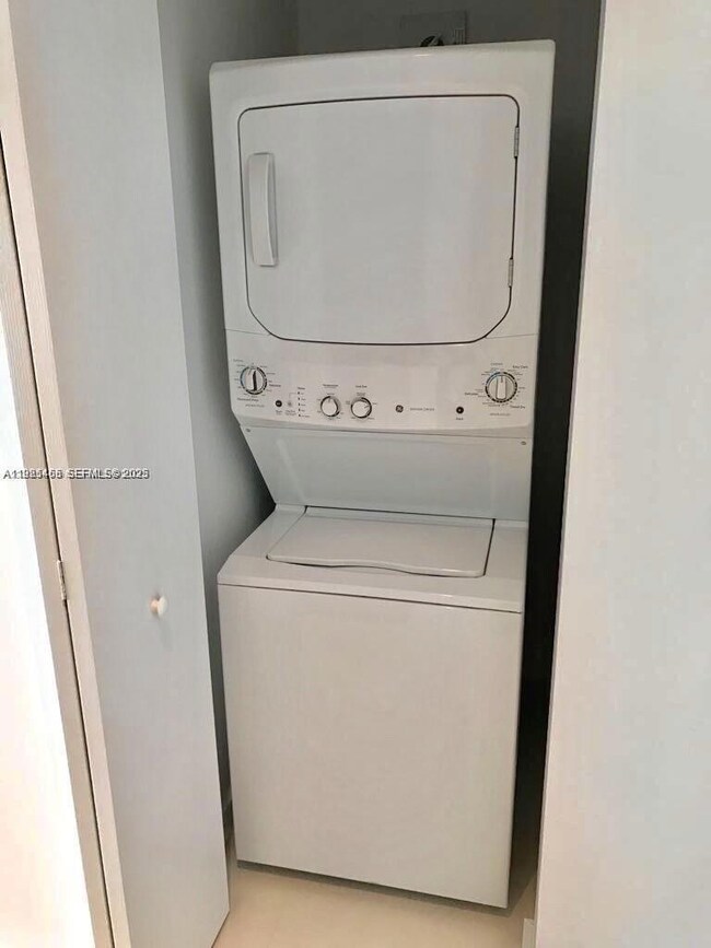 SLS Brickell Residences unit 4211, Miami, FL 33130 - photo 7