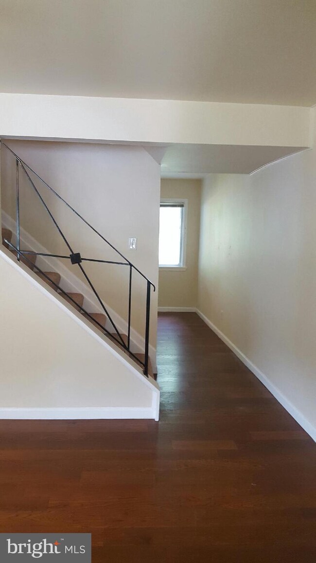 2133 Columbia Place, Hyattsville, MD 20785 - photo 4