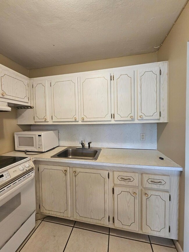 289 Camden L, West Palm Beach, FL 33417 - photo 7