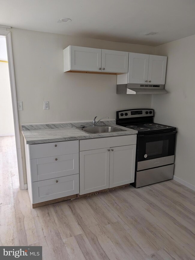 101 S 2nd St unit 107, Saint Clair, PA 17970 - photo 4