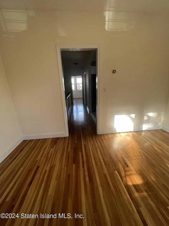 45 Seaview Ave unit 2, Staten Island, NY 10304 - photo 7