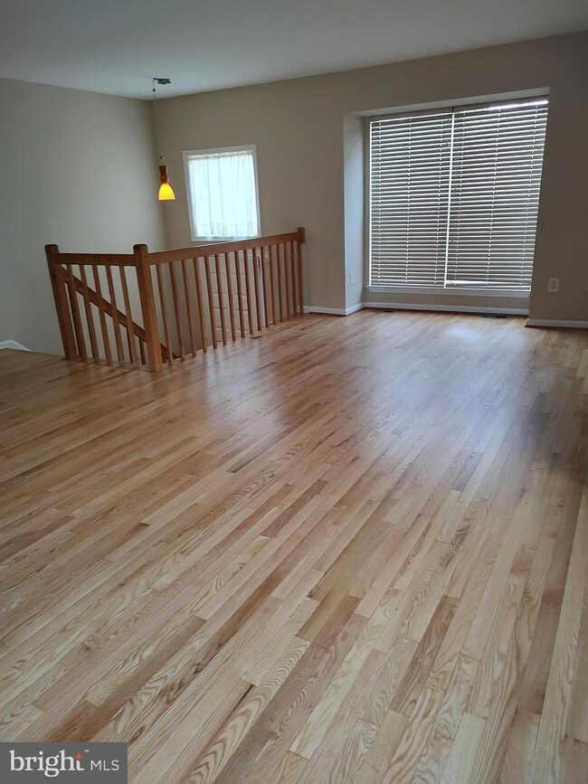 9602 Clocktower Ln, Columbia, MD 21046 - photo 3