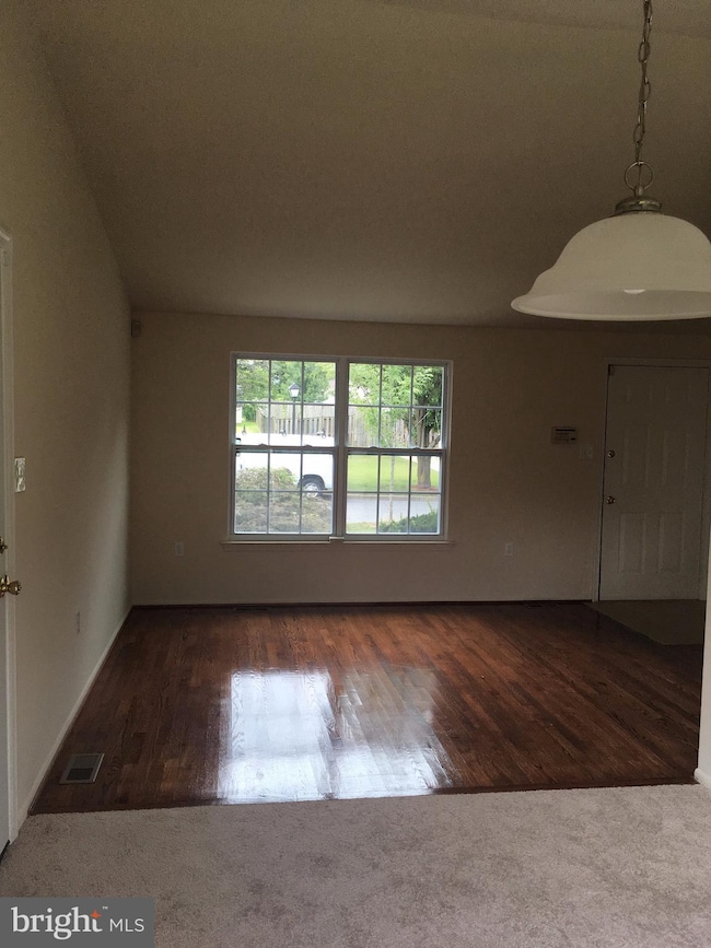 9608 Teakwood Dr, Upper Marlboro, MD 20774 - photo 6