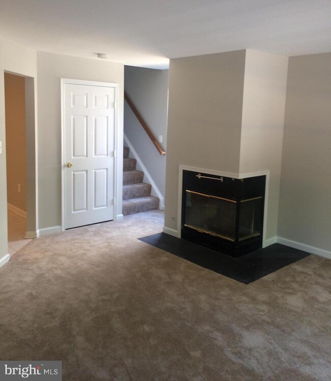 8313 Green Heron Way unit 14, Lorton, VA 22079 - photo 3