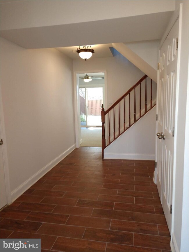 8723 Silent Ct, Odenton, MD 21113 - photo 2