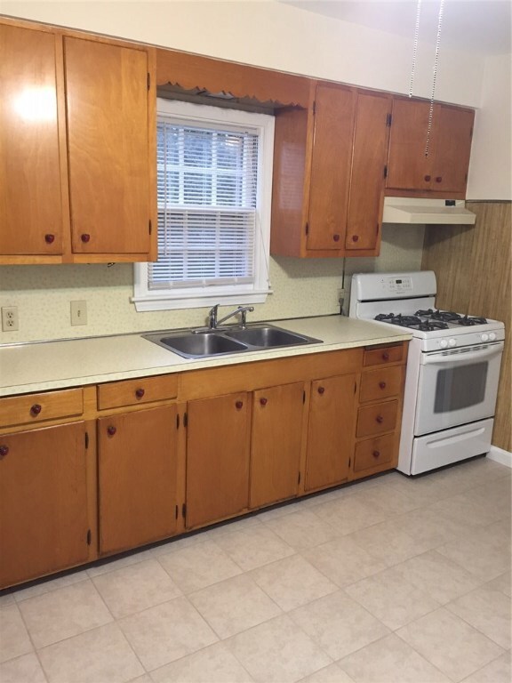 247 Main St unit 1, Warren, RI 02885 - photo 2