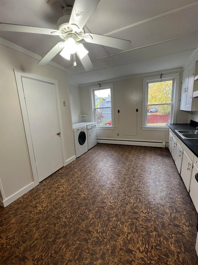 289 Main St unit D, Somersworth, NH 03878 - photo 3