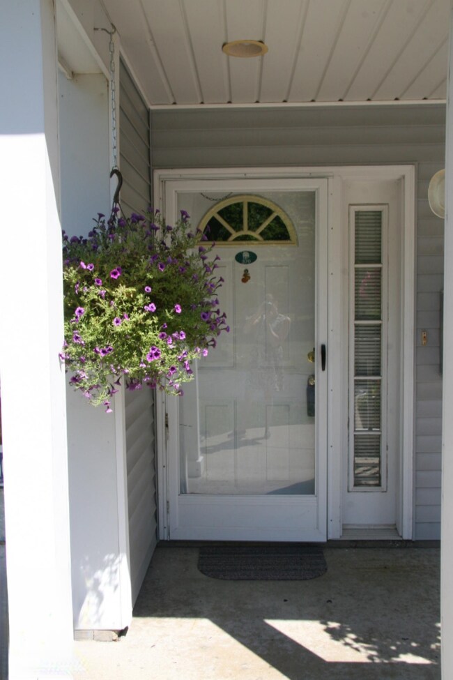 370 Boyer Ct. M 003