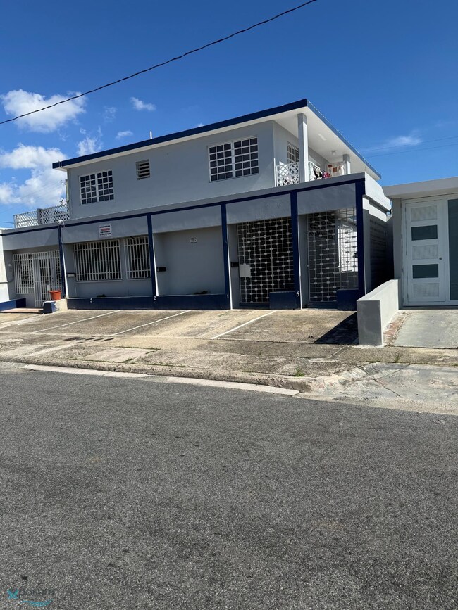 13 8 unit 13-21, Bayamón, PR 00959 - photo 2