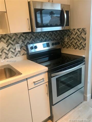 15270 SW 80th St unit 5, Miami, FL 33193 - photo 2