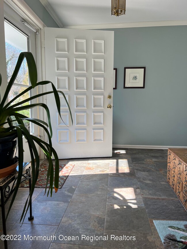 33 Borden Rd, Middletown, NJ 07748 - photo 3