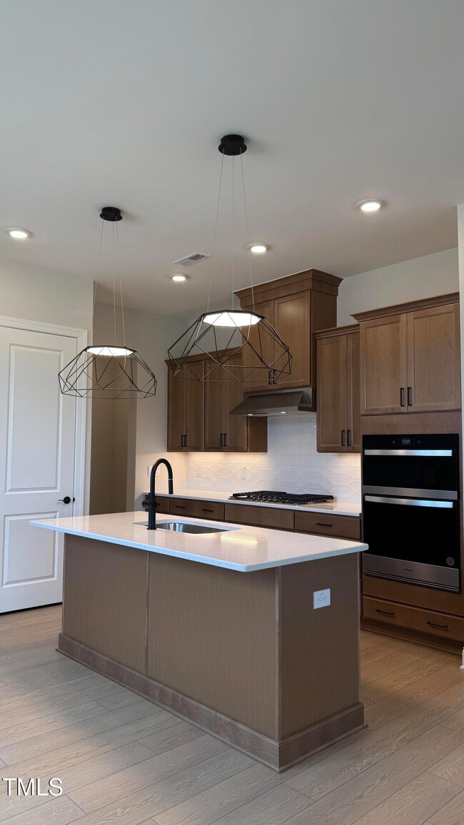 Kitchen Pic 3