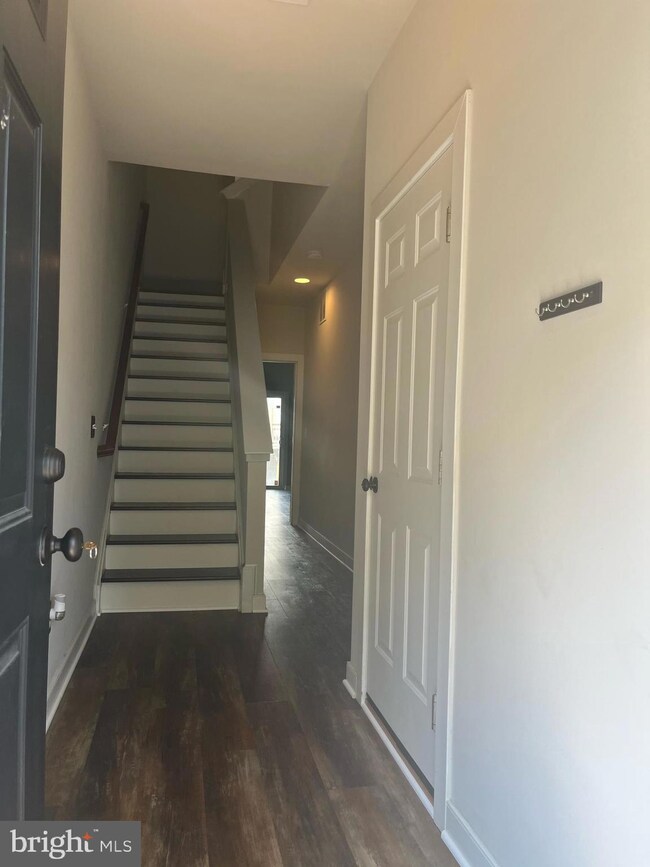 117 Shamrock Dr unit 4119, Stafford, VA 22556 - photo 2