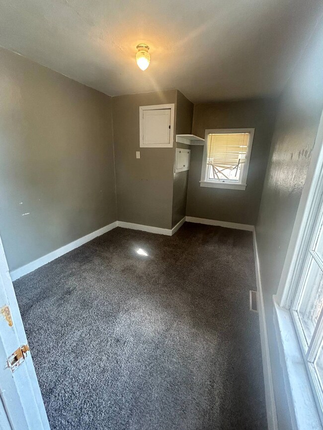 252 E Walnut St, Newell, IA 50568 - photo 6