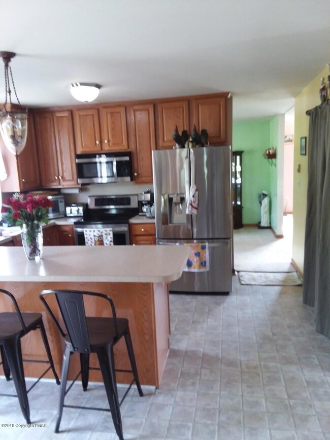 357 Orchard View Dr, Effort, PA 18330 - photo 5