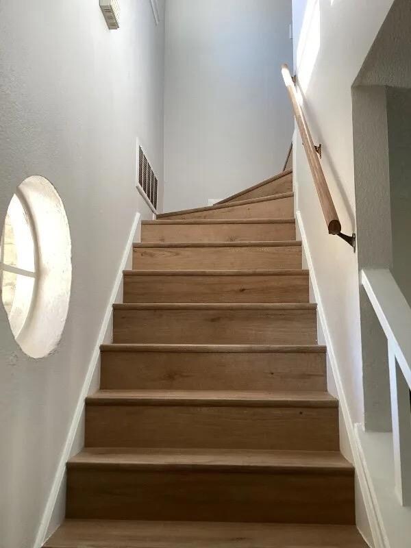 12136 Thompkins Dr unit B, Austin, TX 78753 - photo 6