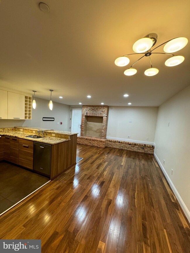 933 N Calvert St unit A, Baltimore, MD 21202 - photo 4