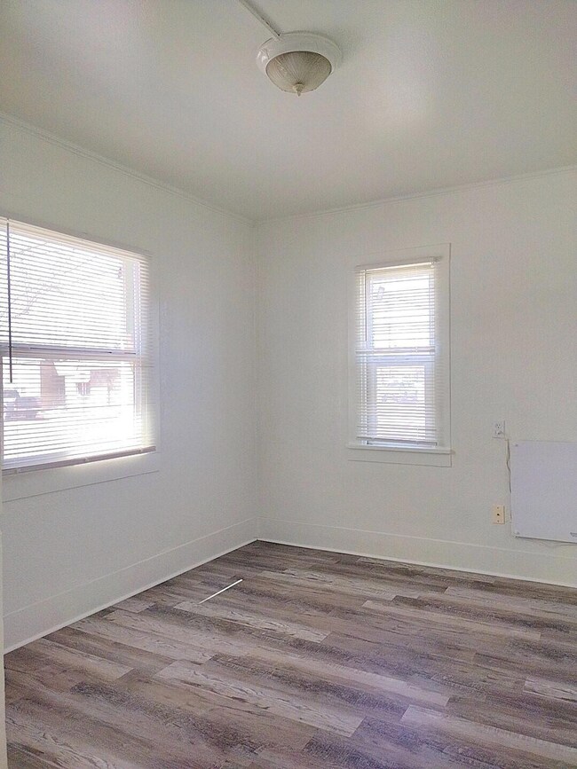 1401 E Main St, Klamath Falls, OR 97601 - photo 7