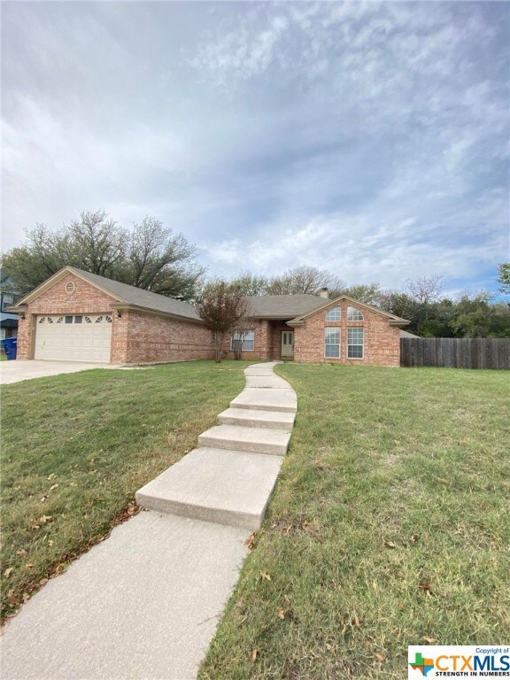 1111 Hawk Trail, Copperas Cove, TX 76522 - photo 2